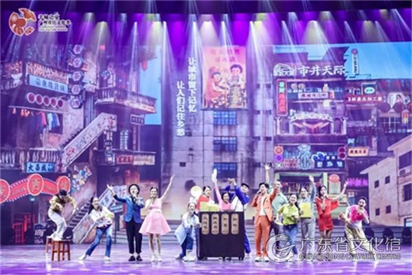 土右旗群众艺术馆举办美术展览,本土艺术家集中亮相 土右旗群众艺术馆举办美术展览,本土艺术家集中亮相